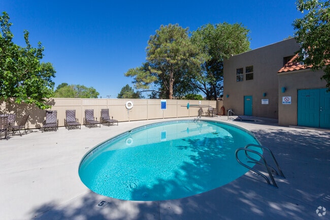 Pool - Las Kivas Apartments