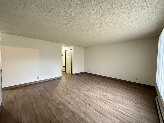 Photo - 37086 Unidad B