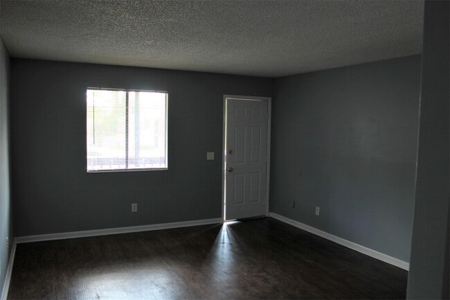 Photo - 5136 Westchase Ct