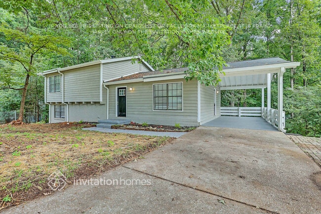Photo - 678 Lakeridge Dr SE