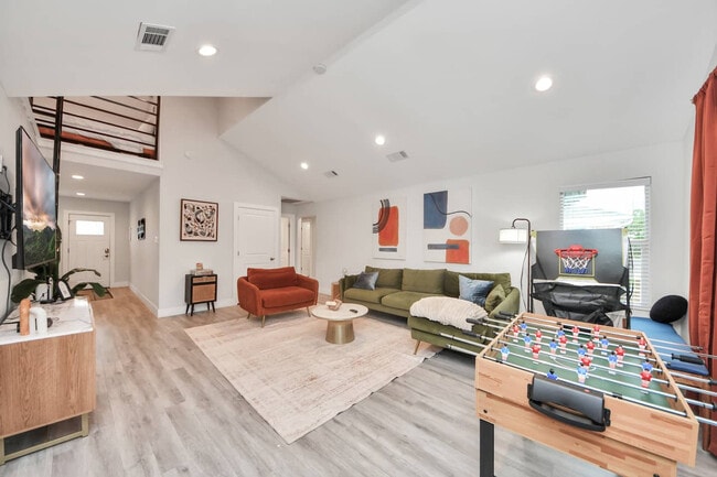 Photo - 2907 Cleburne St Unit SI FL1-ID1589100P