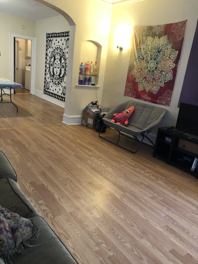 Photo - 1723 Vine St Unit 1723 Vine St