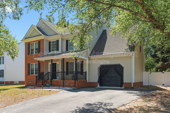 Photo - 7556 Woods Ridge Trace