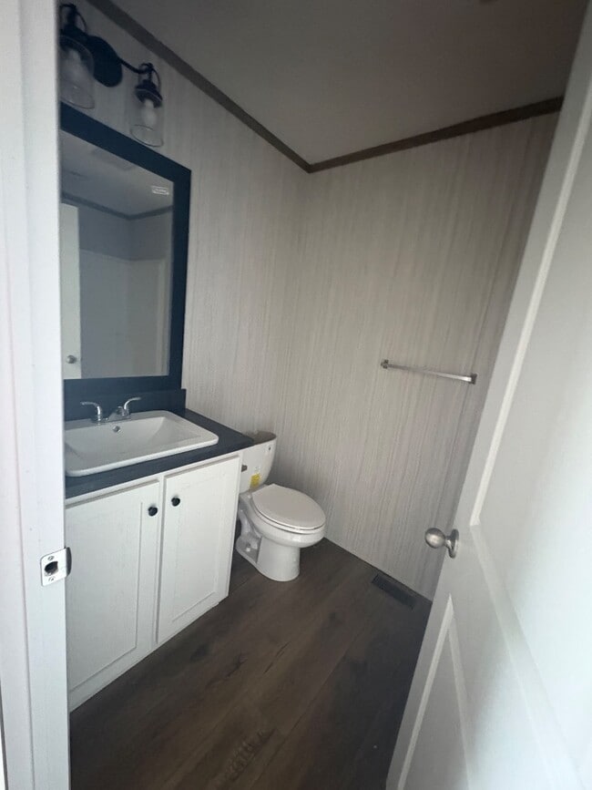 Photo - 136 Court Rd