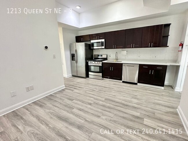1213 Queen St NE Unidad 3