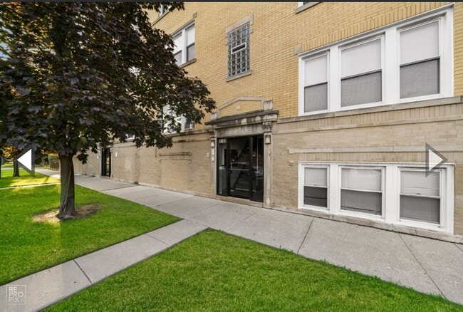 Building Photo - 1900 S 51st Ave Unit 1 Rental
