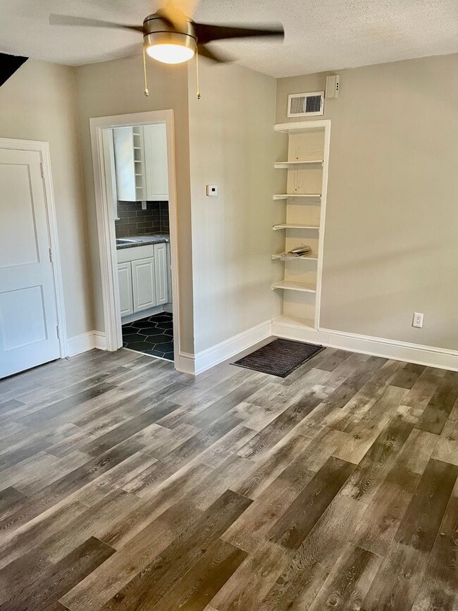 Photo - 49 Radcliffe St Unit B