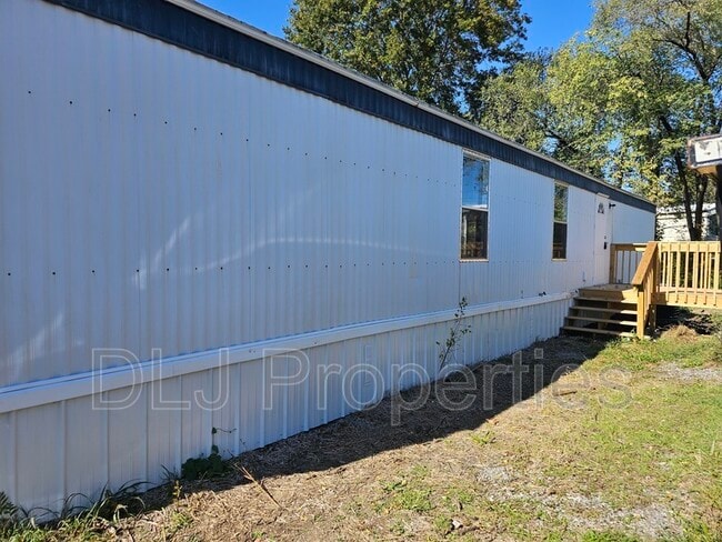 Photo - 924 Eslinger Ct