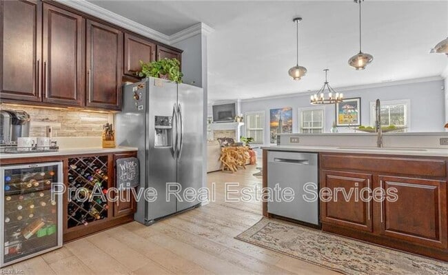 Photo - 9531 6th Bay St