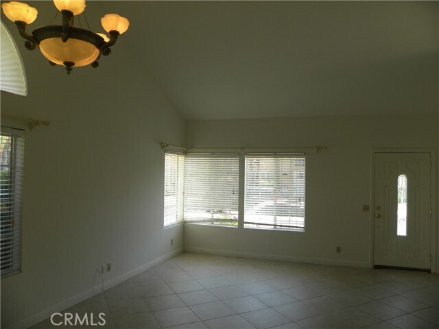 Photo - 28455 Via Cynthia