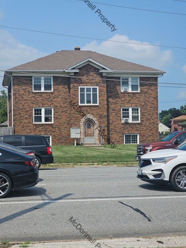 Building Photo - 2612 N Harrison St Unit 5
