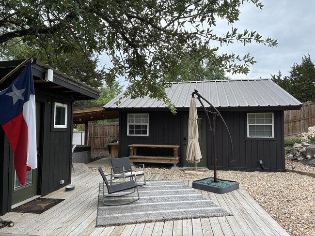 Building Photo - 7308 Navajo Pass Unit Casita Volente at Lake Travis