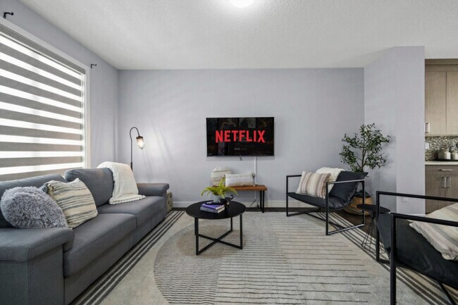 Photo - 10749-10792 92 St NW Unit SI ID1308635P