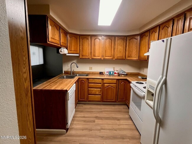 Photo - 940 Opalite Dr
