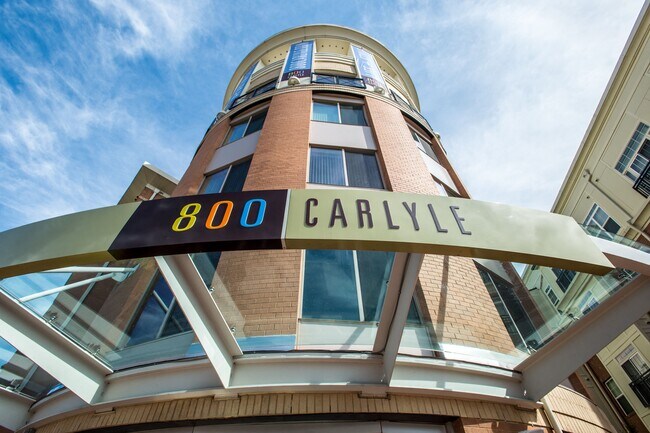 800 Carlyle