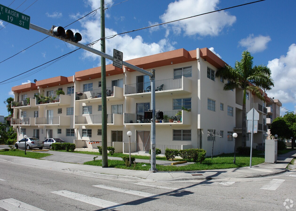 1700 SW 19th St - 1700 SW 19th St Apartamentos