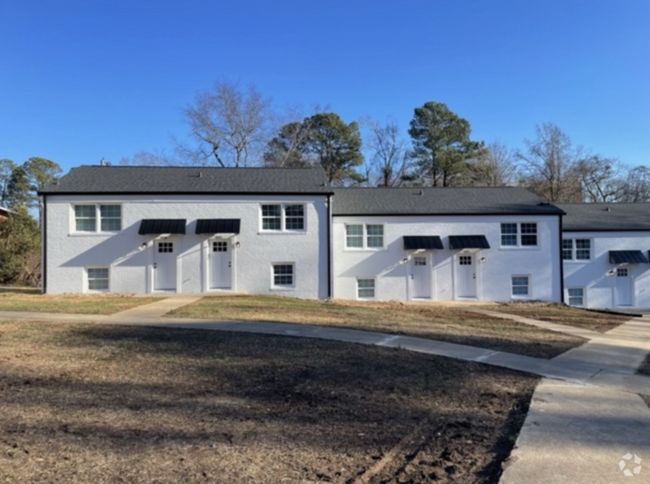 Building Photo - Renovated Townhome on North Hills Drive