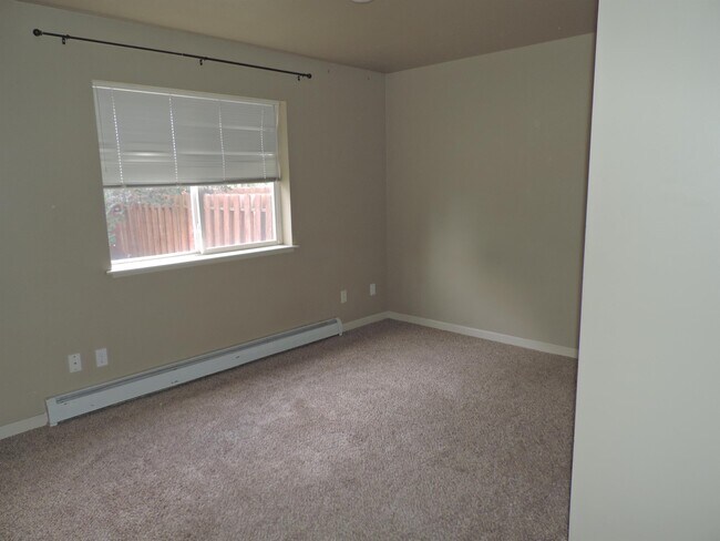 Photo - 308 Golden Valley Dr