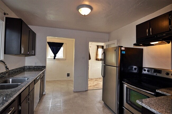 Photo - Spacious South Tacoma Home with Modern Updates & Fenced Yard