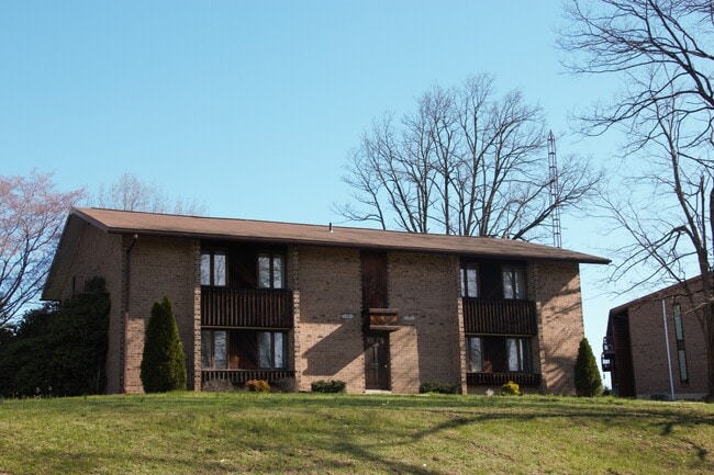 Second Floor Apartment with dedicated washer/dryer + storage locker in basement. - 785 Radio Rd Unit 3