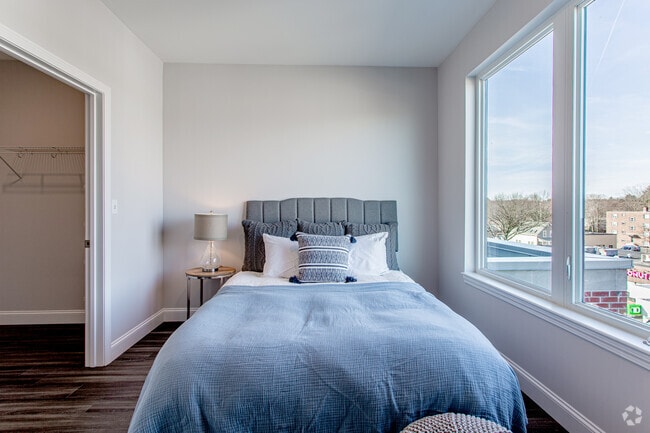 2 BR 2 Bath - Bedroom - Rise475