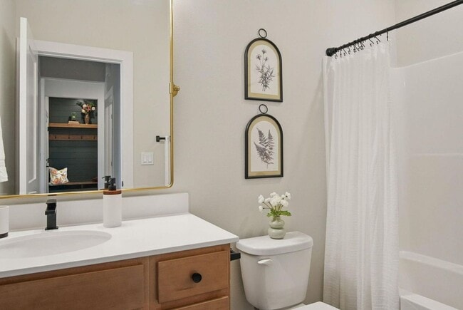 Photo - 3 Bedroom Townhome Available November 5th,...