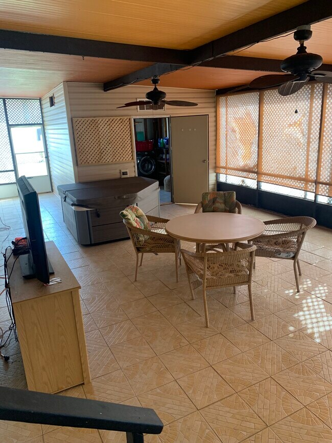 Photo - 210 Ocean Reef Ln