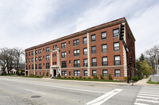 304 W Touhy Ave
