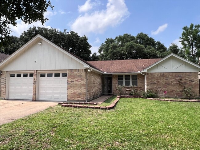 Building Photo - 22422 Elsinore Dr Rental