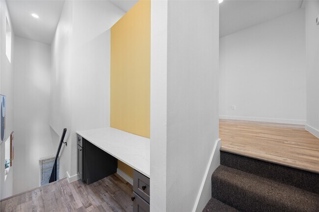 Photo - 13918 Bee Flower Ln