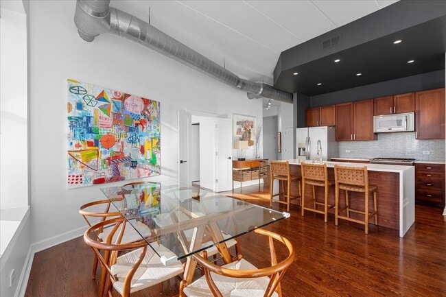 Photo - 936 W Madison St Unit 4C