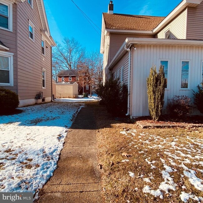 Photo - 328 S Broadway