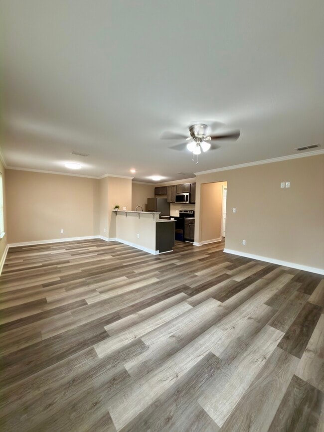 Photo - 2013 E Devine St