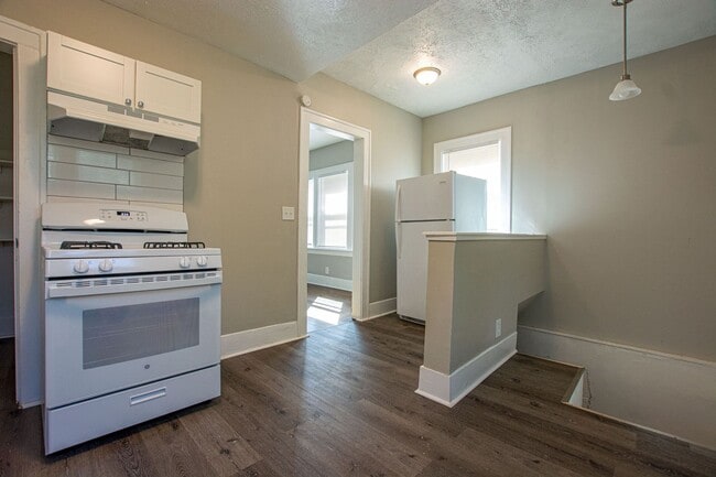 Photo - 110-112 38th St Unidad 110