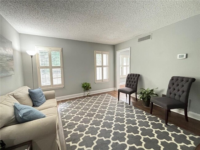 Photo - 1613 Huntingdon Chase Condo Unit 1613