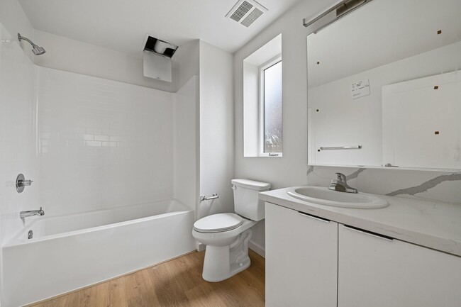 HVN on Amherst - 1 Bedroom & 1 Bath