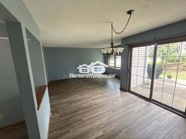 Photo - 301 Kathy Ln NE