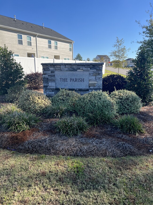 Photo - 988 Quaint Parish Cir Townhome