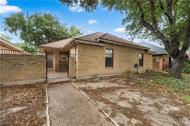 Building Photo - 411 Zinnia Ave Rental