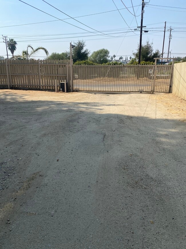 Building Photo - 8534 Canoga Ave