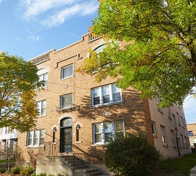 Photo - 1716 E Newton Ave