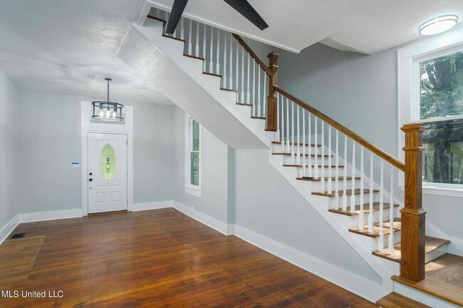 Photo - Beautiful 4-Bedroom, 3.5 Bathroom for Rent