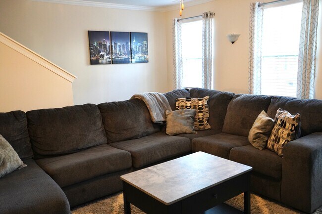 Photo - 305 Page Square Dr
