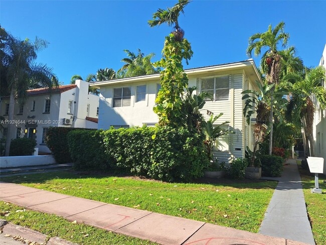 Building Photo - 1030 Jefferson Ave Unit 11