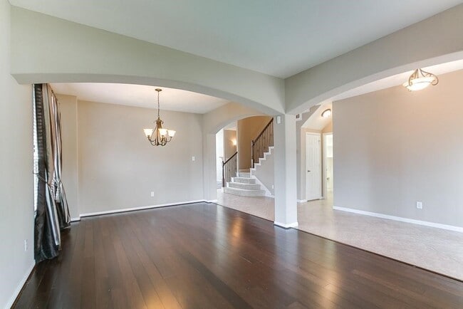 Photo - 5803 Cedar Field Way