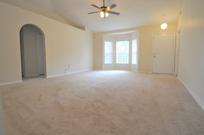 Photo - DELTONA: 3 bed/2 bath, Single Family Home
