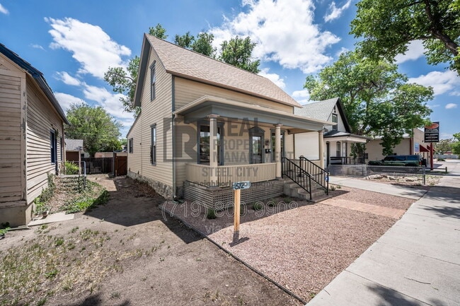 Photo - 512 W 10th St
