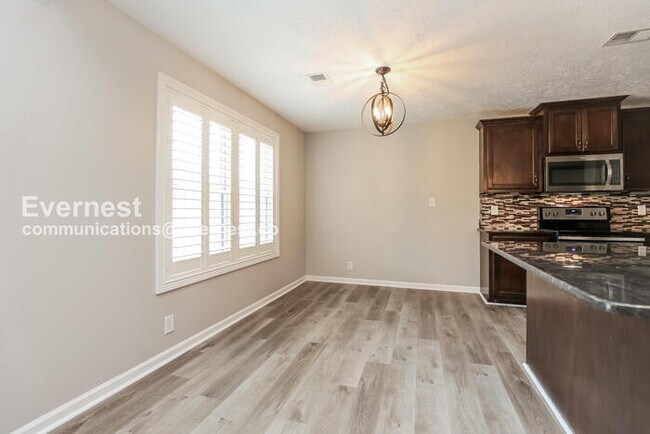 Photo - 1363 Freedom Dr