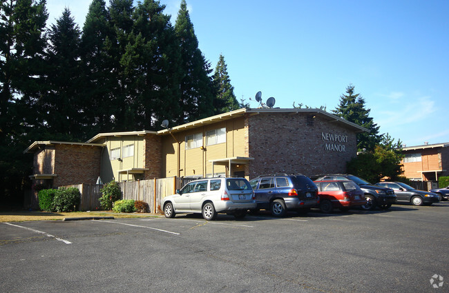 Newport Manor Apartments - Newport Manor Apartments