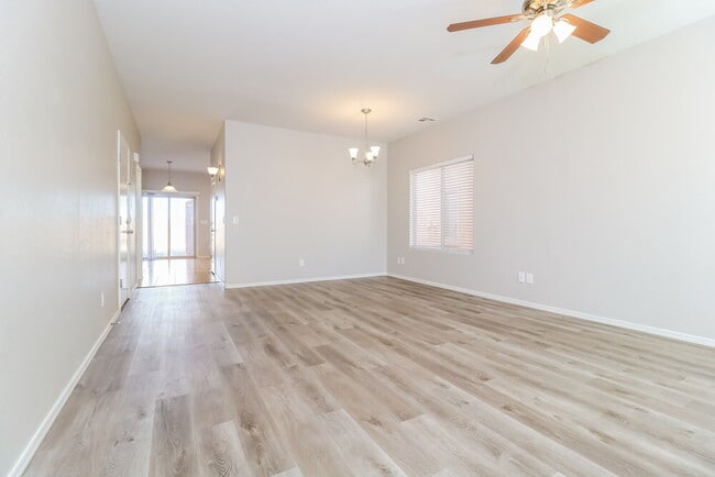 Photo - 28779 N Spur Dr